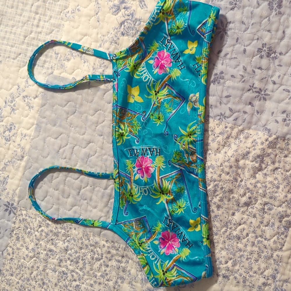 Islander Bikini - Picture 2 of 8